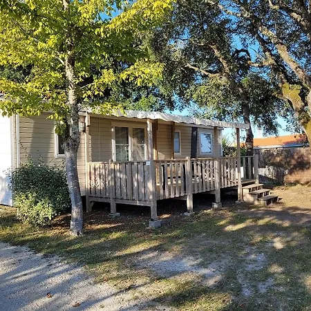 Les Chenes Verts Campsite Meschers-sur-Gironde