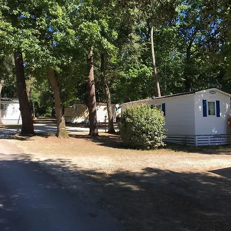 Campsite Les Chenes Verts