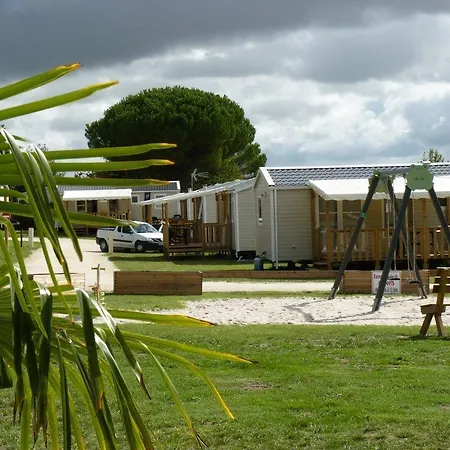 Camping Les Chenes Verts 3*